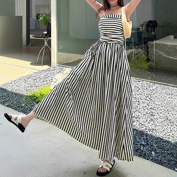 Cindy - Elegancka Sukienka Maxi w Paski