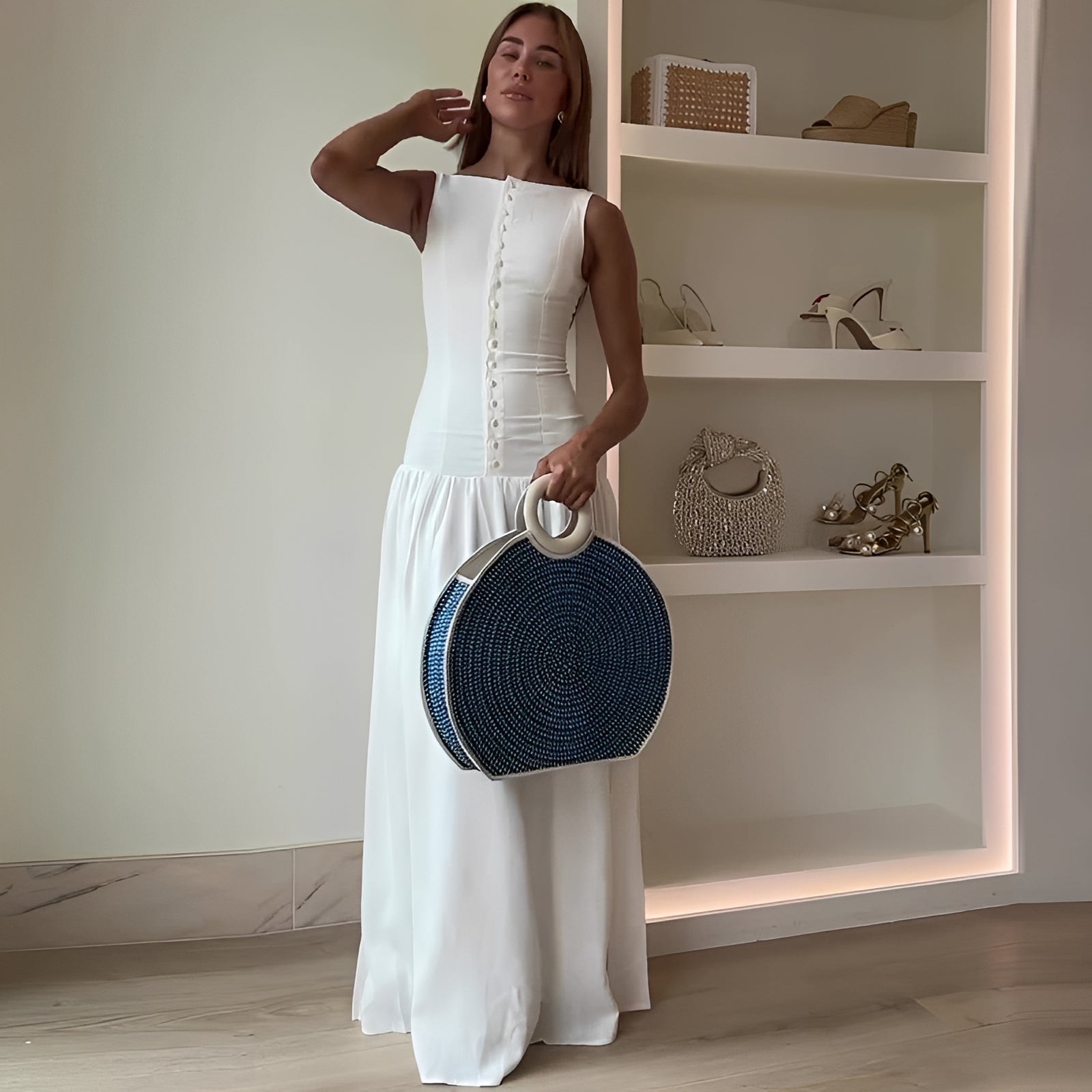 Marianne - Elegancka Rozkloszowana Maxi Sukienka