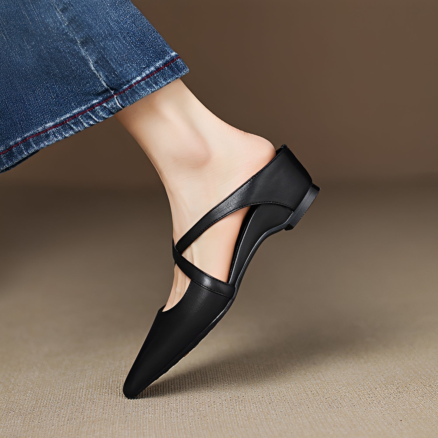 Riley - Stylowe mule z efektem przetarcia na płaskim obcasie