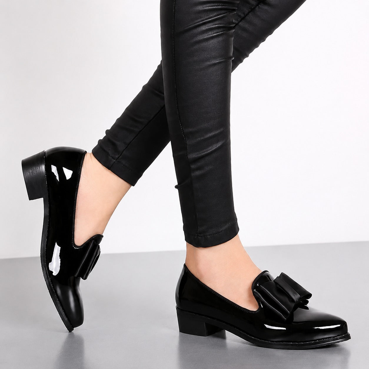 Rachel - Stylowe buty z ozdobną wstążką