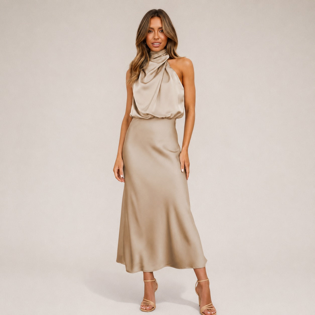 Lillie - Elegancka sukienka z dekoltem typu halter
