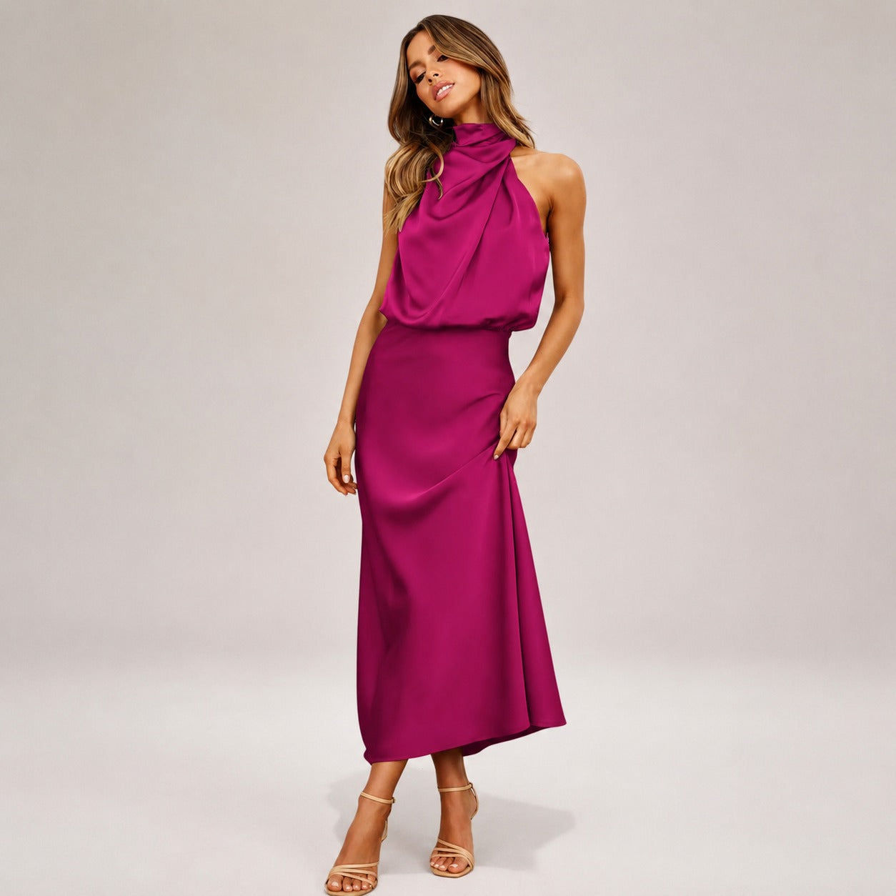 Lillie - Elegancka sukienka z dekoltem typu halter